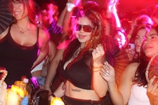party en el faro panama web