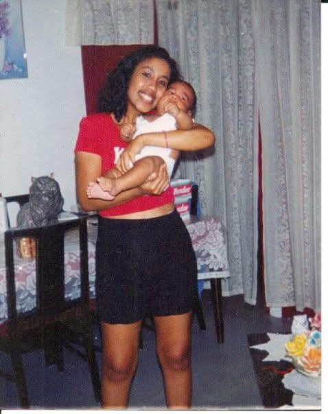 rikiplops bebe con su mama